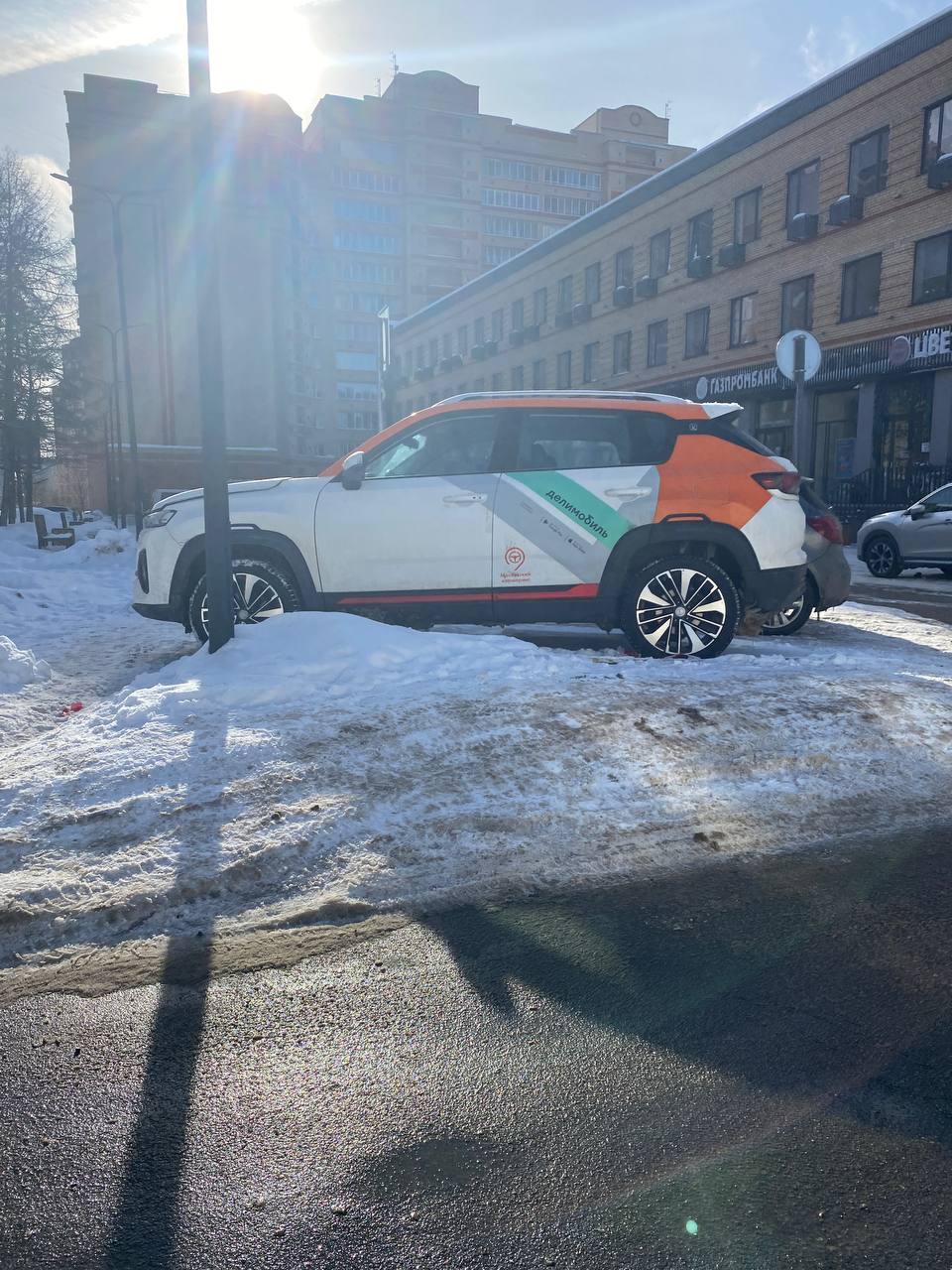 Во дворах округа оттаяли автомобили каршеринга | 28.02.2024 | Истра -  БезФормата